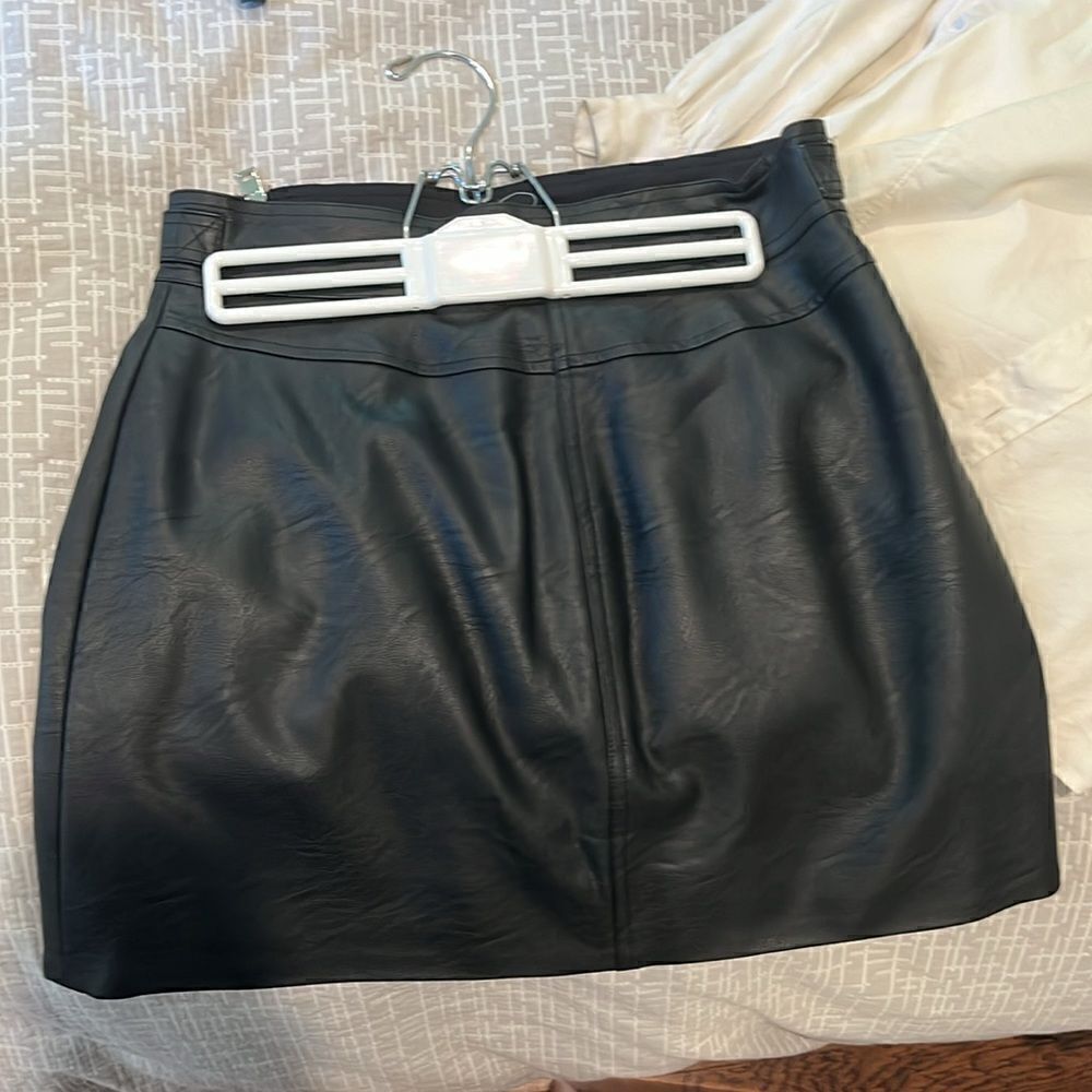 Top shop faux leather biker buckle mini skirt - Picture 3 of 4